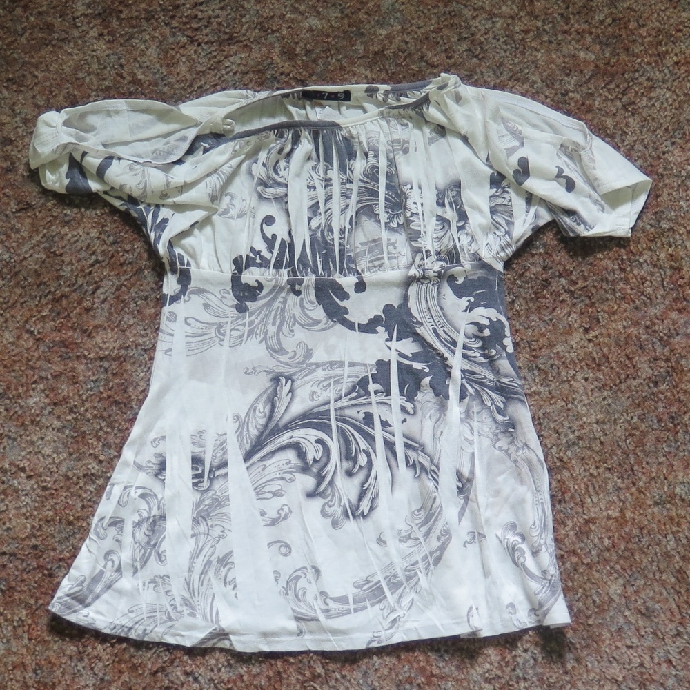 5 7 9 Graphic Shoulder Cutout Shirt, Short Sleeve